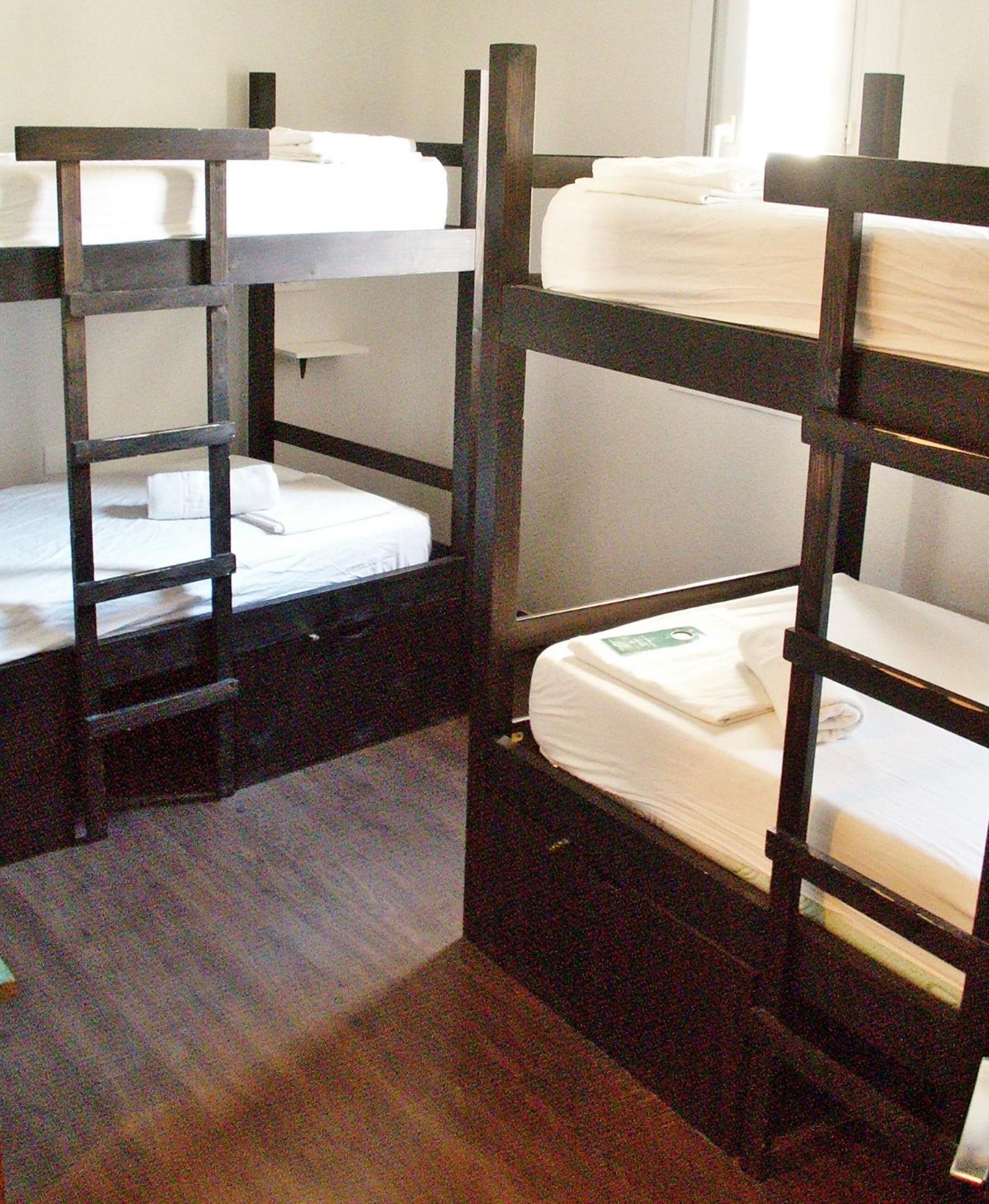 โอเอซิส แบ็กแพกเกอร์ โตเลโด Hostel ภายนอก รูปภาพ