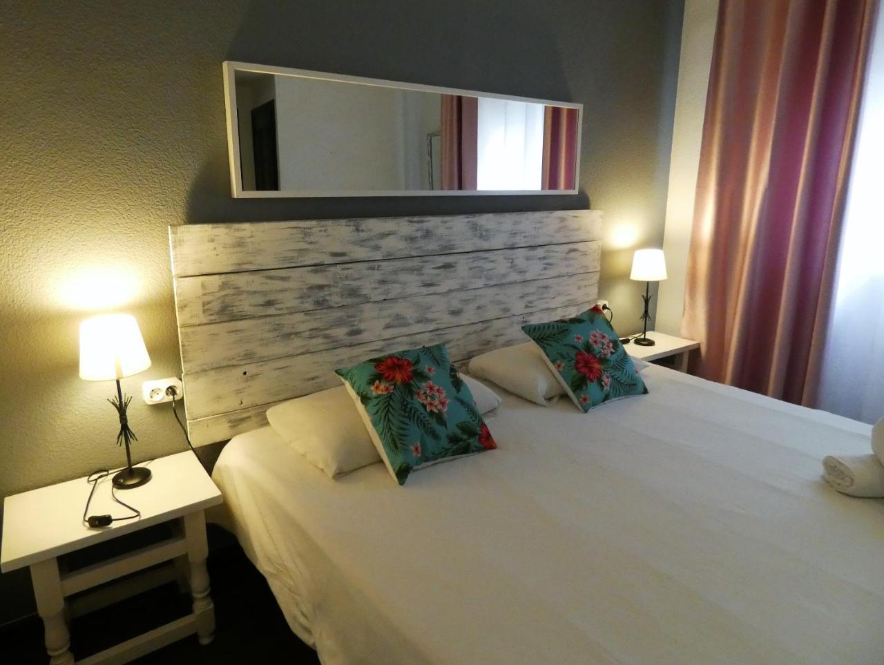 โอเอซิส แบ็กแพกเกอร์ โตเลโด Hostel ภายนอก รูปภาพ